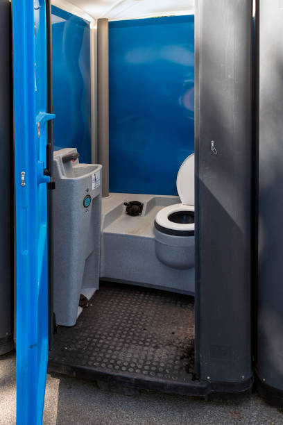 Best Portable bathroom rental  in Long Creek, IL